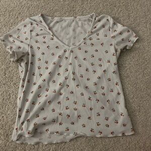 Brandy Melville White Floral V-Neck Tee